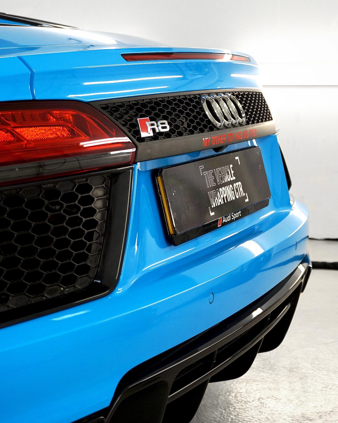 Audi R8 - Gloss Light Blue - Personal Wrapping Project