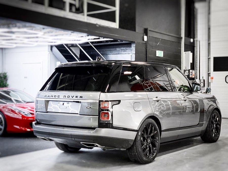 Range Rover Vogue Full Wrap 3M Shadow Black - Reforma UK