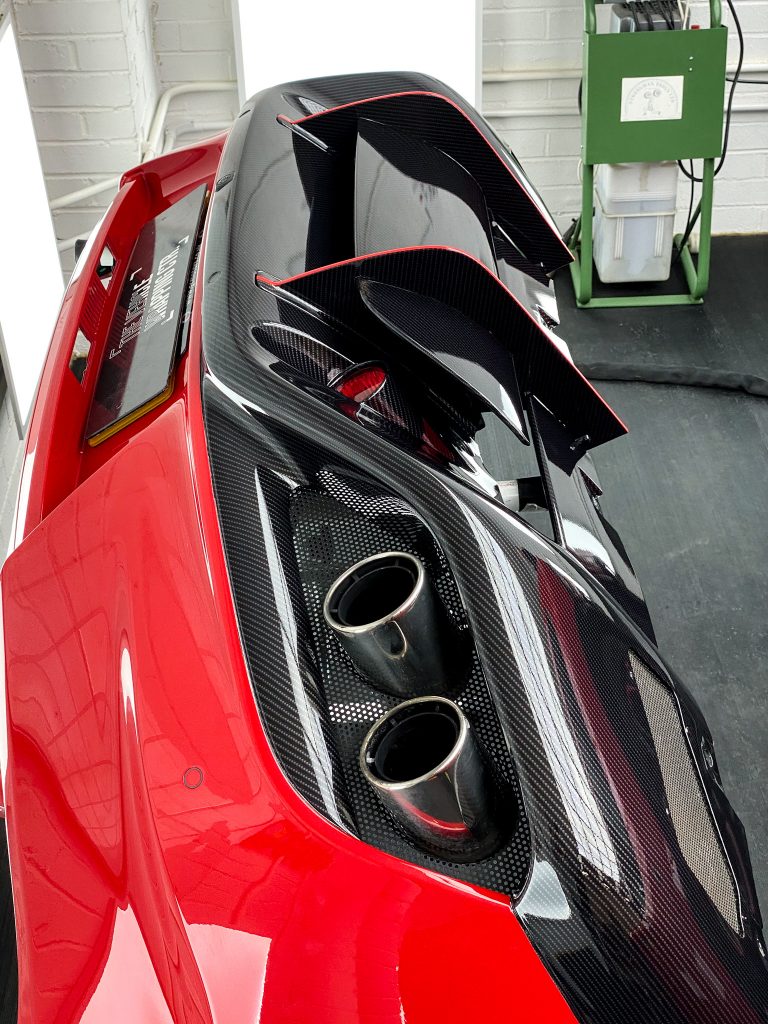 Ferrari FF - Gloss Carbon Fibre Rear Diffuser - Personal Wrapping Project