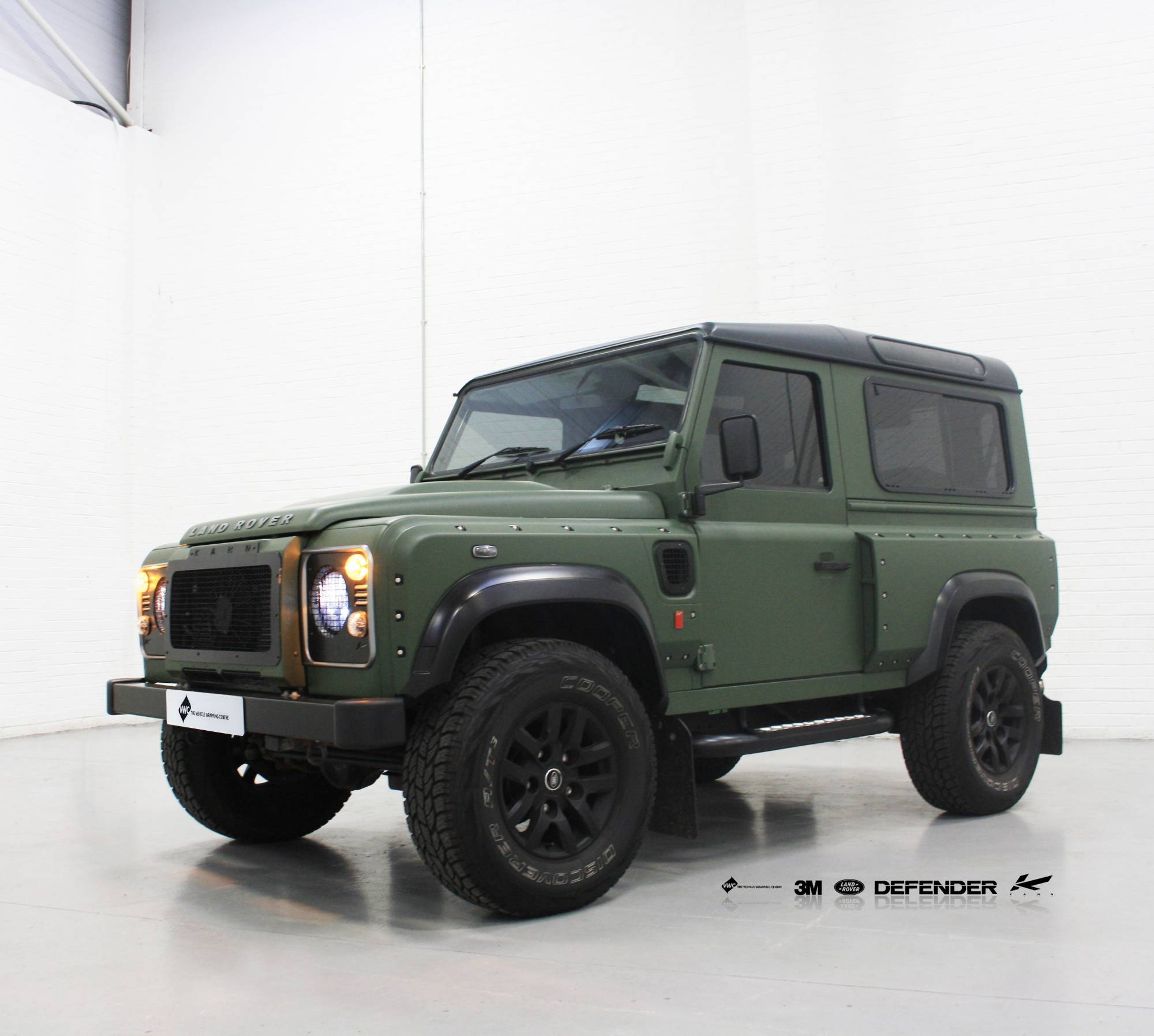 land rover defender colours 2010